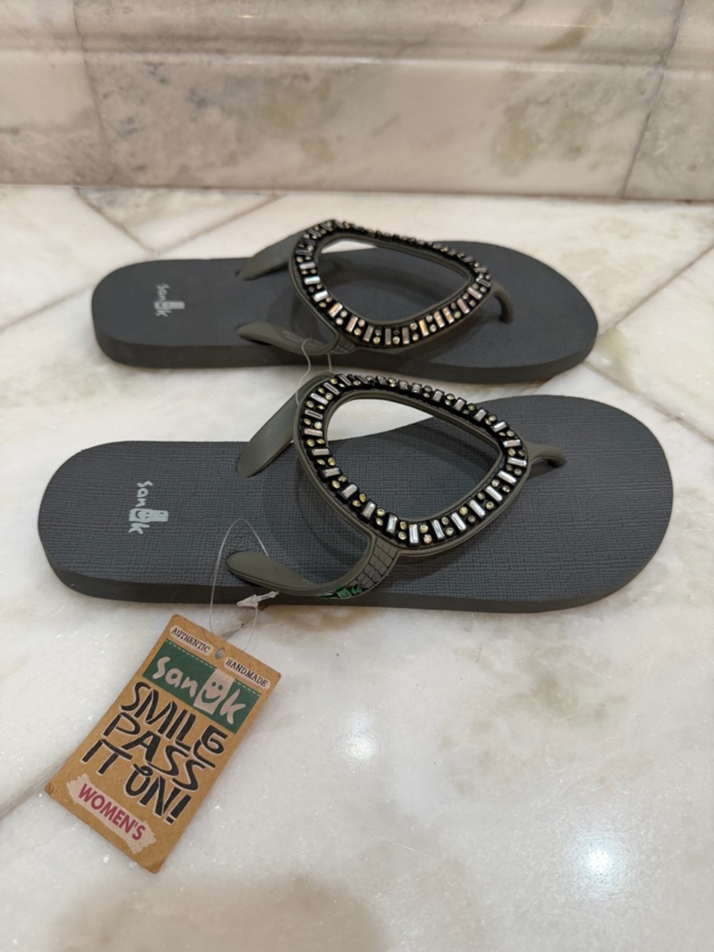 NWT Size 6 Sanuk Women's Ibiza Monaco Grey Embellished Flip Flop Sandals